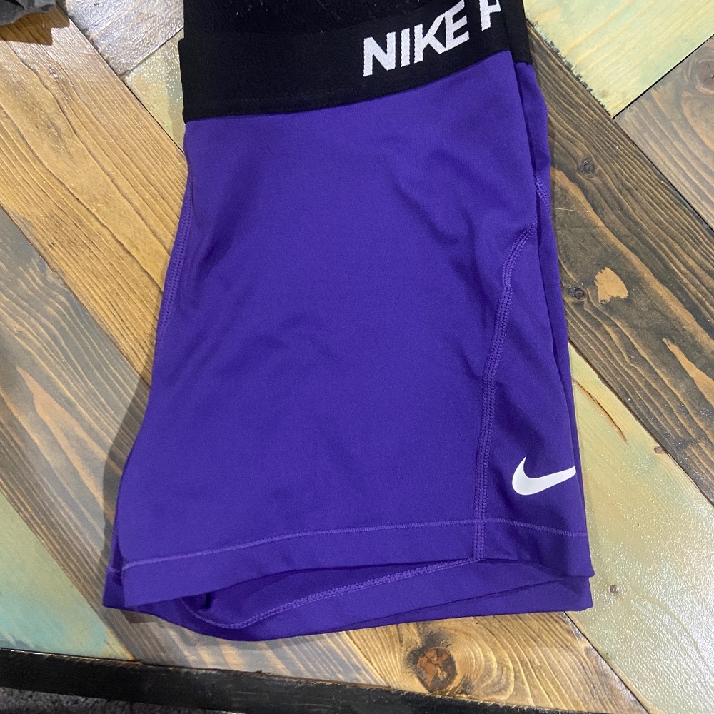 Compression shorts